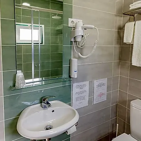 Bed & Breakfast Australia 3*